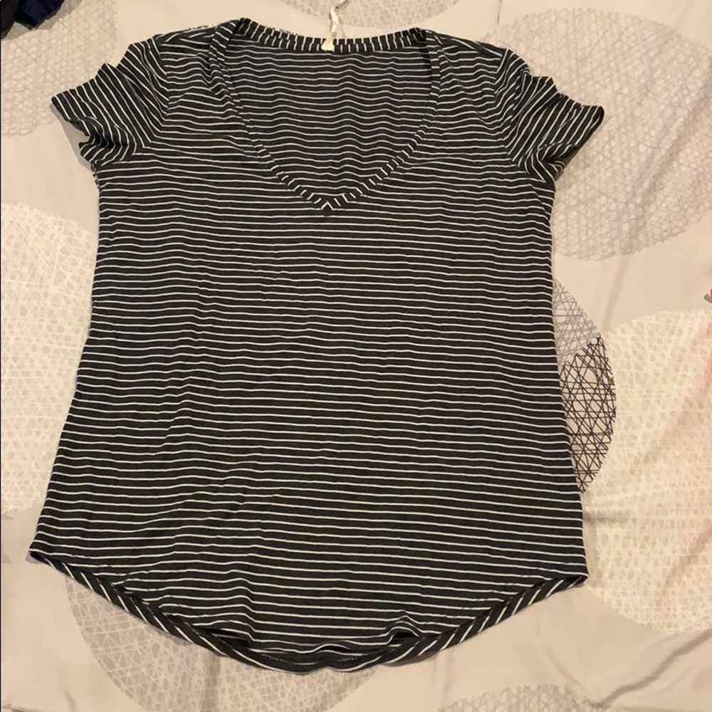 Lululemon v neck